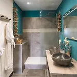 Des Colombes D'hotes & 4*