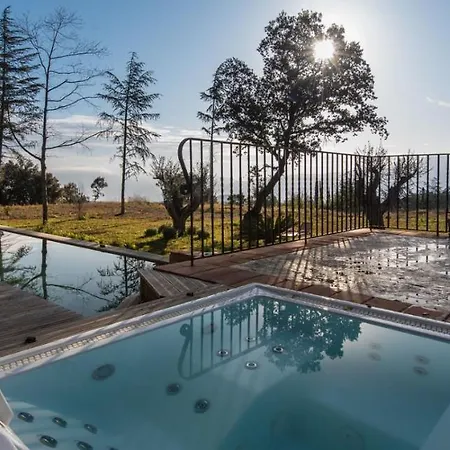 Des Colombes D'hotes & Konukevi 4*