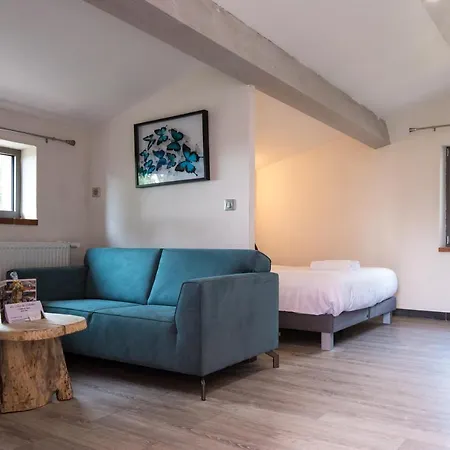 Des Colombes D'hotes & 4*