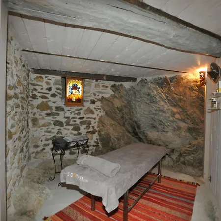 Des Colombes D'hotes & Konukevi 4*