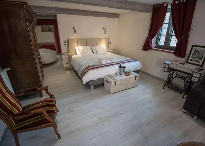 Des Colombes D'hotes & Oms